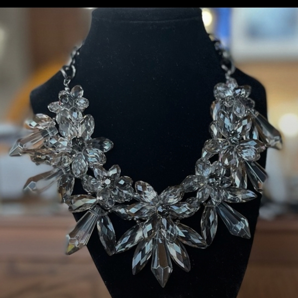 Signed NATASHA Couture Faceted Glass Smokey Crystal Statement Necklace - Picture 2 of 9